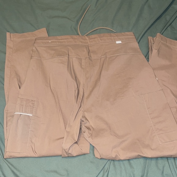 Nike Relaxed Pants - Picture 6 of 7